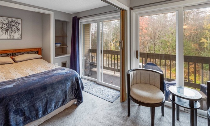 Gilford Condo | Marty's Bay- Updated 1-bedroom w/Lake Access