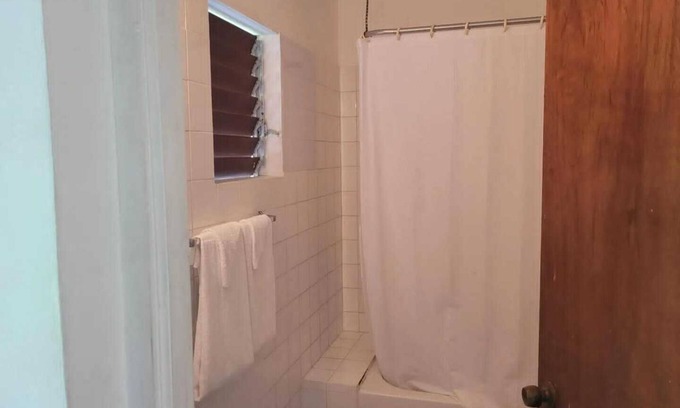 Negril Apartment | Marvelous 1-bedroom apartment in Negril with WiFi