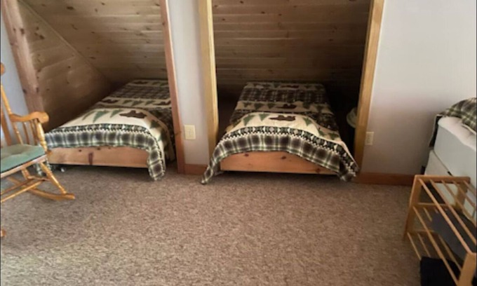 Old Forge Ski Chalet | Marvelous 3-bedroom chalet in Old Forge