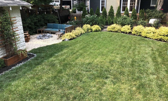Murray Hill House | Marvelous Home with Backyard Living Room in Murray Hill