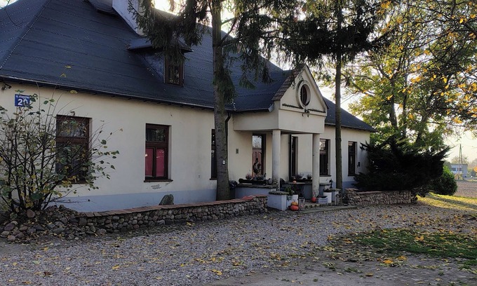Zakroczym House | Marvelous Manor House with 4-bedrooms and huge garden in Zakroczym