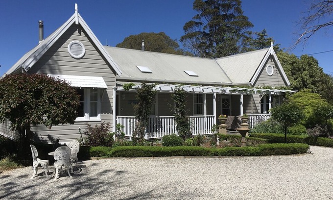 Burradoo Cottage | MARY BEECROFT COTTAGE