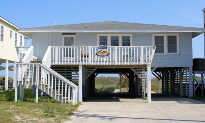 North Myrtle Beach House | Mary Ruth Cottage by Seaside Vacations