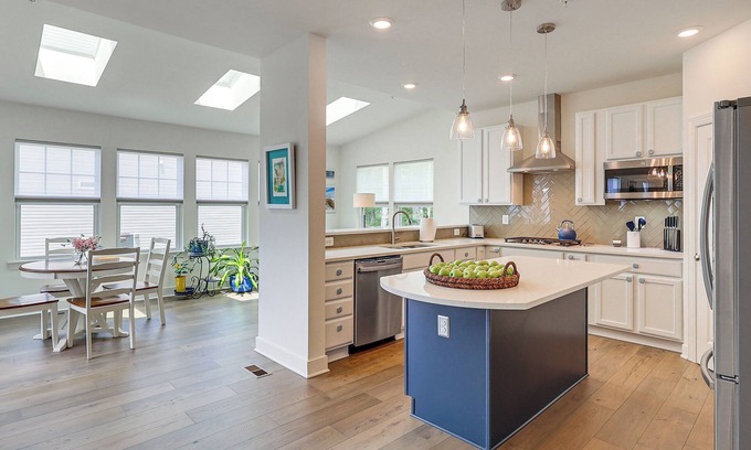 North East House | Maryland Family Home 1 Block to North East River!
