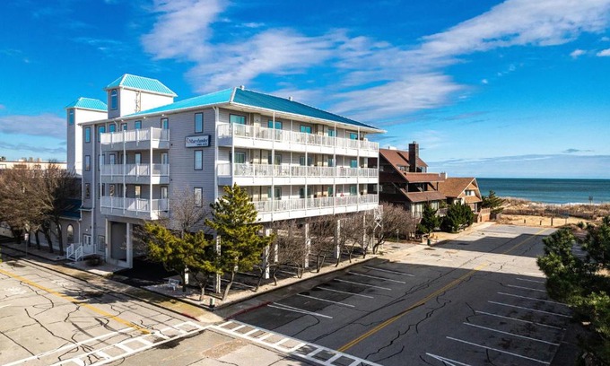 North Ocean City Apartment | Marylander Condominiums, 90 steps from the beach