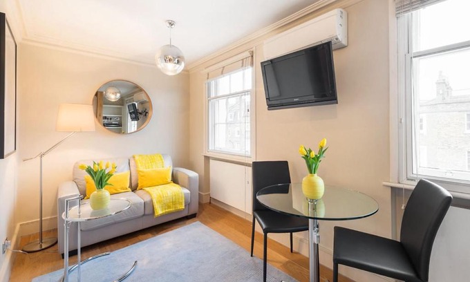 Bryanston and Dorset Square Apartment | Marylebone - Gloucester Place by Viridian Apartments