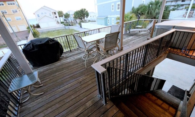 Miramar Beach House | Mas Colada's is the perfect private little beach house!