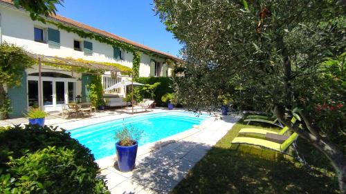 Cabannes House | Mas de St-Andiol