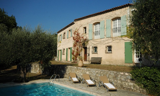 Chateauneuf-Grasse Villa | Mas des Corneilles, large house in private secluded garden with pool and many olive trees