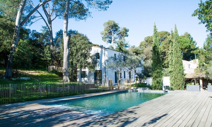 Aiguelongue Villa | Mas des Iris : Magnifique Mas avec piscine au coeur de la nature