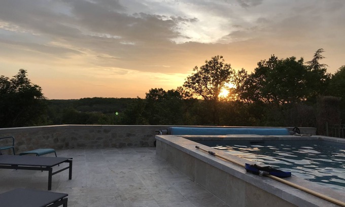Pern House | Mas du Loup Quercy - beautiful newly renovated 18th century holiday cottage