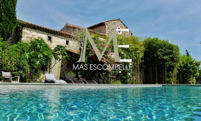 Barjac Bed & Breakfast | Mas Escombelle