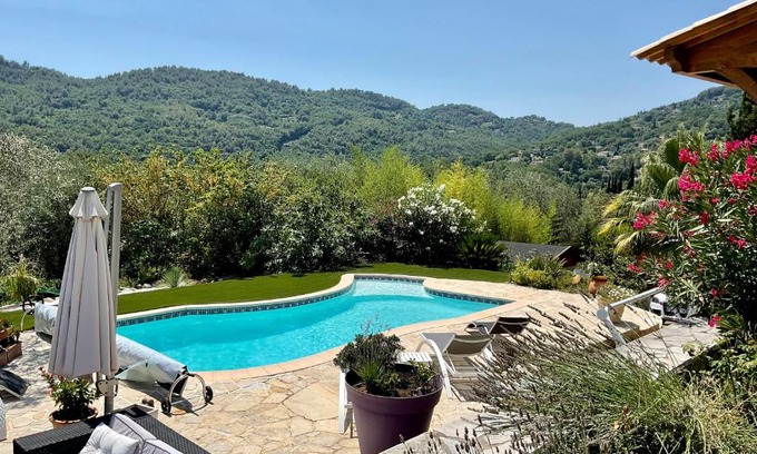 Le Bar-sur-Loup Bed & Breakfast | Mas Giro