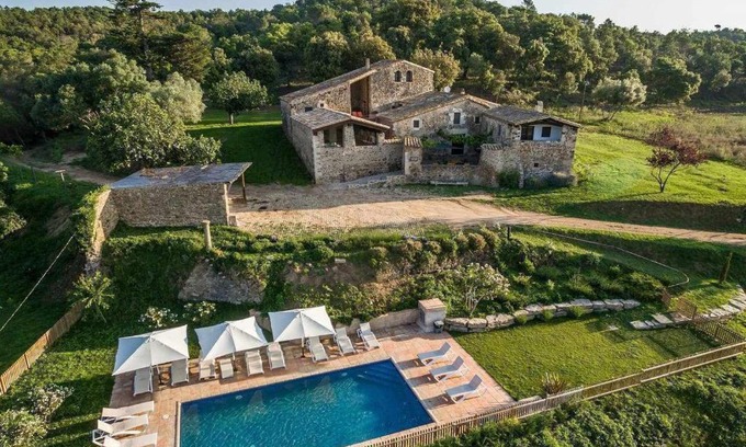 Bescano House | Mas Grau Casa con Encanto en Girona