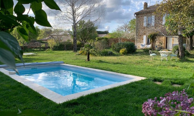 La Bruguiere Villa | Mas Les Romarins, 10 min d'Uzès, piscine et grand jardin clos, jeux, nid de repos et base pour activités dans le Gard