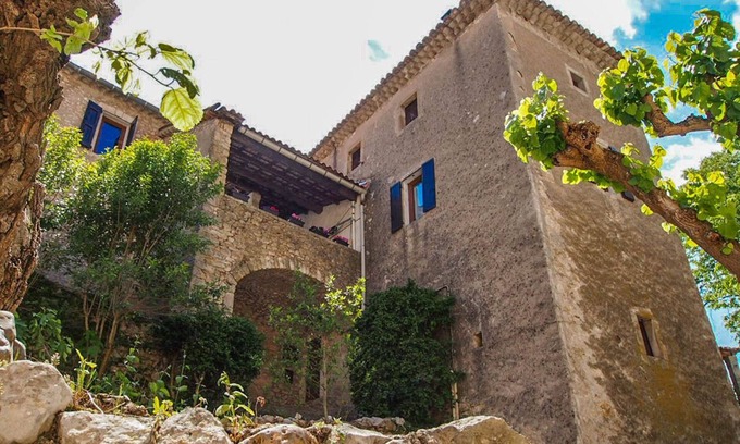 Rochegude House | MAS THOMAS: BARJAC, ROCHEGUDE- BETWEEN GORGES DE L'ARDECHE AND UZES