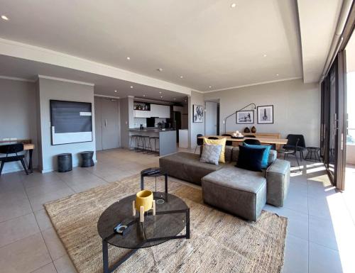 Greater Johannesburg Metropolitan Area Apartment | Masingita Towers Suite
