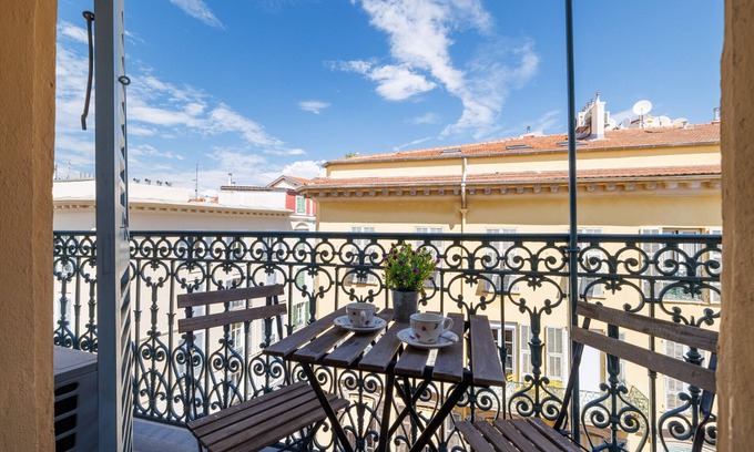 Carre d'Or Apartment | Massena Street - 1 Bdr Duplex with AC & Parking