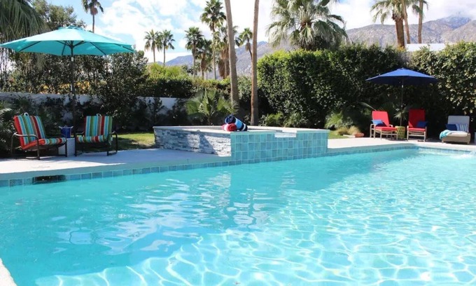 El Mirador House | Massive 5 Bedroom Estate - Walk/bike ride distance to downtown Palm Springs