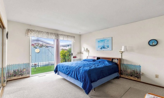 Marina House | Master bedroom with two queen bed