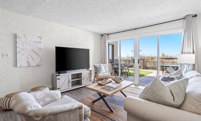 Panama City Beach Condo | Master Gulf View on Ground Floor! Free Golf Everyday!