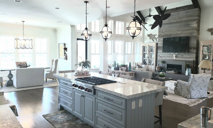 Lake Oconee House | MASTERS WEEK ONLY! 5000+ sqft Luxury House on Lake In Golf Community