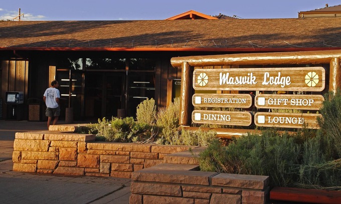 Grand Canyon Village Hotel | Maswik Lodge - Inside the Park