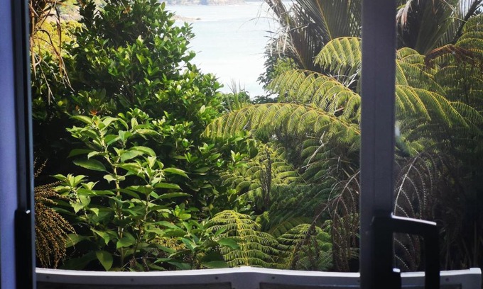 Matapouri House | Matapouri Cabin By The Beach