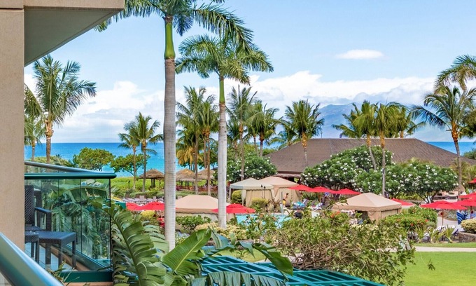 Kaanapali Condo | Maui Resort Rentals: Honua Kai Hokulani 213 - Rare Interior Courtyard 1BR w/Partial Ocean Views