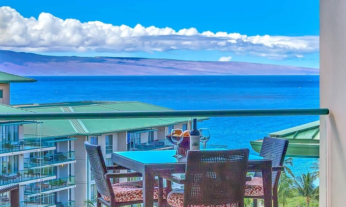 Honokowai Condo | Maui Resort Rentals: Honua Kai Hokulani 937 – 2 BR Corner w/Stunning 9th Floor Ocean Views!