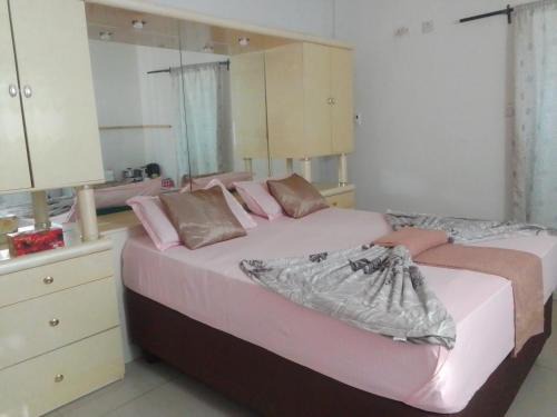 Maun House | Maun self catering accommodation