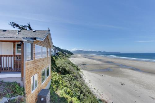 Oceanside Apartment | Maxwell Point #5