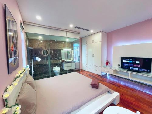 Hai Ba Trung House | May - NEW WINGS 03