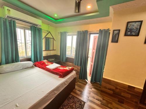 Krishnanagar Hotel | Mayapur Palace