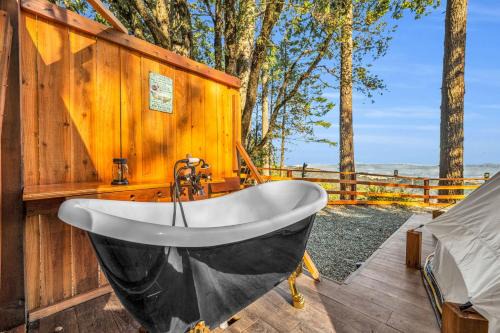 Los Gatos Other | Mays Luxury Farm Stay Yurt Above It All