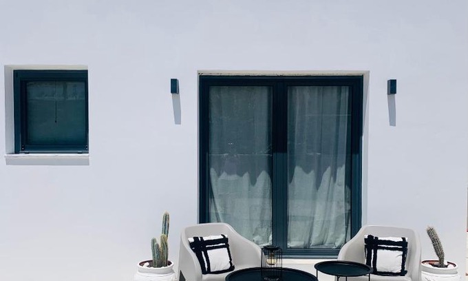 Ios House | Mazi stin Io μ