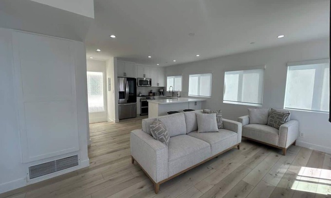El Porto Apartment | MB Modern Sand Section Sea View