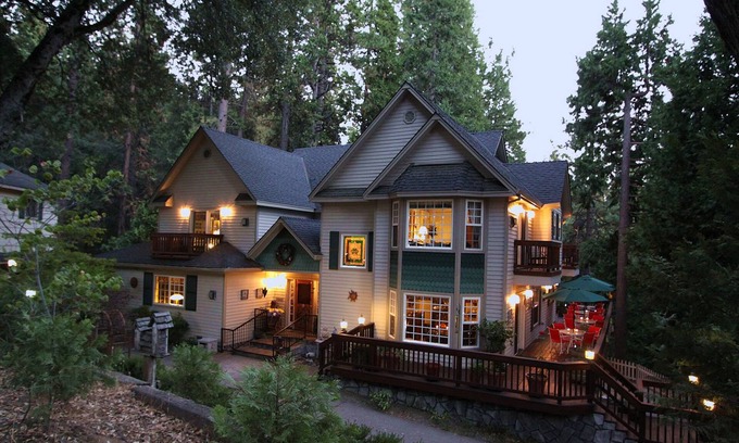 Twain Harte Bed & Breakfast | McCaffrey House B&B Inn