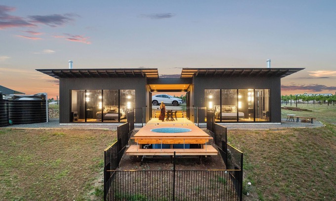 Moffatdale Apartment | McGill Vineyard Moffatdale