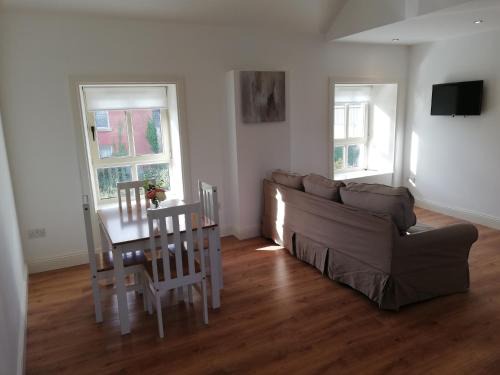 Abbeydorney Apartment | McGrath's Bar & Accommodation