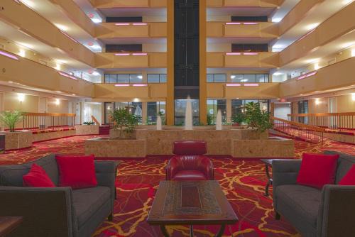 Downtown Hotel | MCM Elegante Hotel & Suites Lubbock