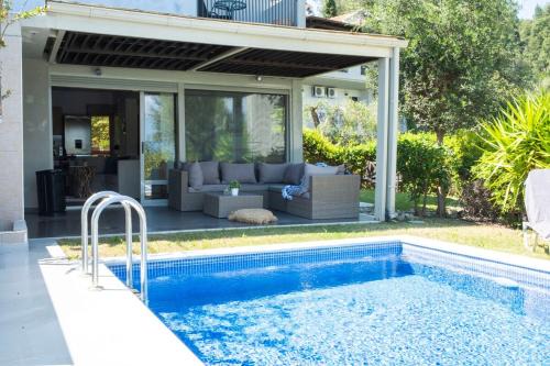 Paliouri Villa | MD Pool Villa in Chroussos by Halkidiki Villas
