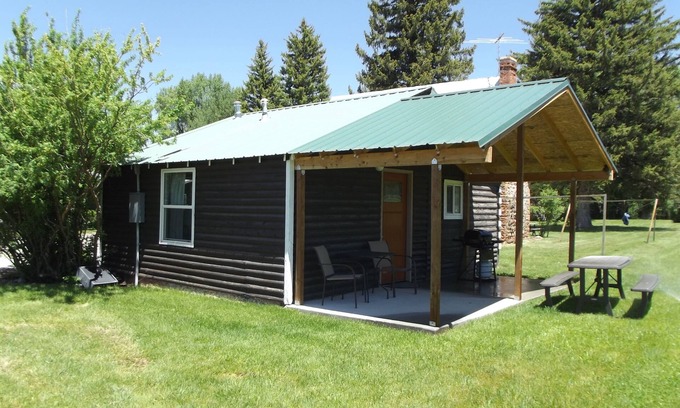 Meeker Cabin | Meadow Cabin