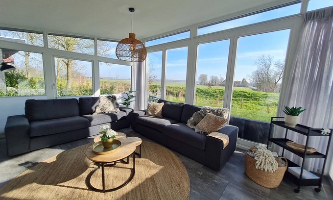 Den Oever House | Meadow Lodge - the perfect blend of comfort and nature