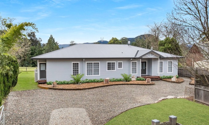 Kangaroo Valley House | Meadow Mist - Kangaroo Valley