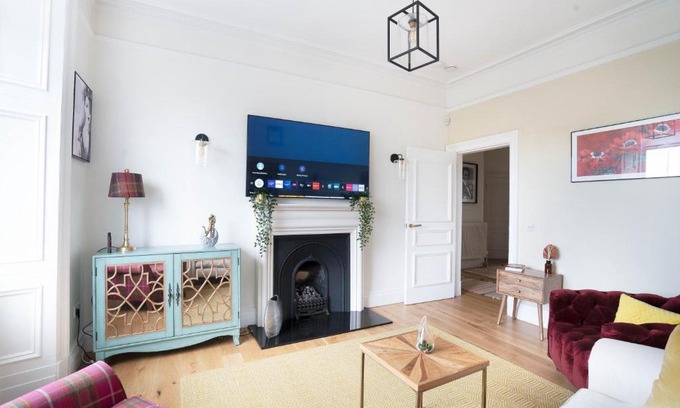 Gifford Apartment | Meadowbank Residence 3-Bed