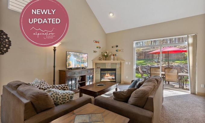 Westbrook Meadows House | Meadowbrook Dr | Century West, private hot tub, pet (dog) friendly
