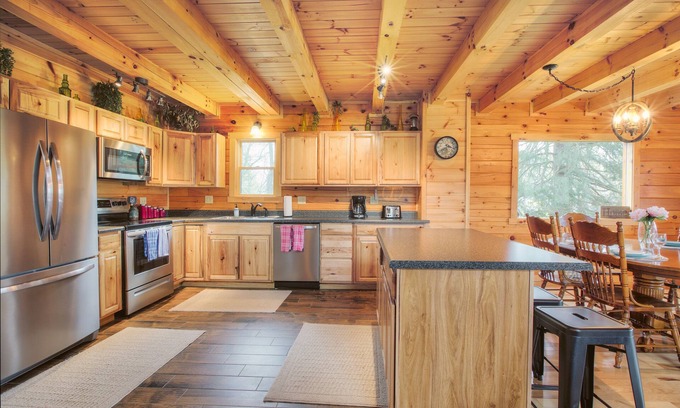 Logan Cabin | MeadowLark Lodge in the Hocking Hills