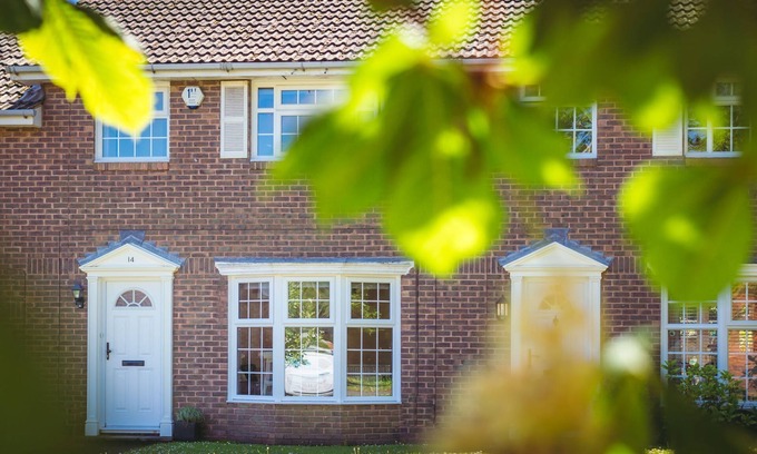 Eastbourne House | Meads Haven - tranquil holiday hideaway