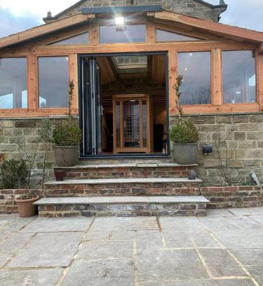 Otley House | Meagill farmhouse hot tub bbq hut